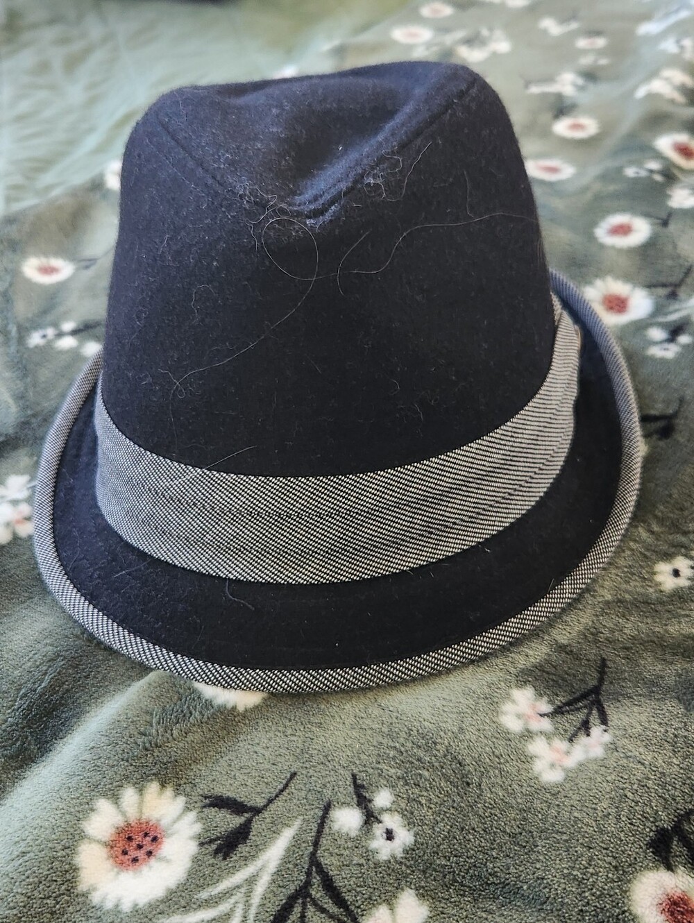 Goorin Bros Black Fedora With Greyish Band